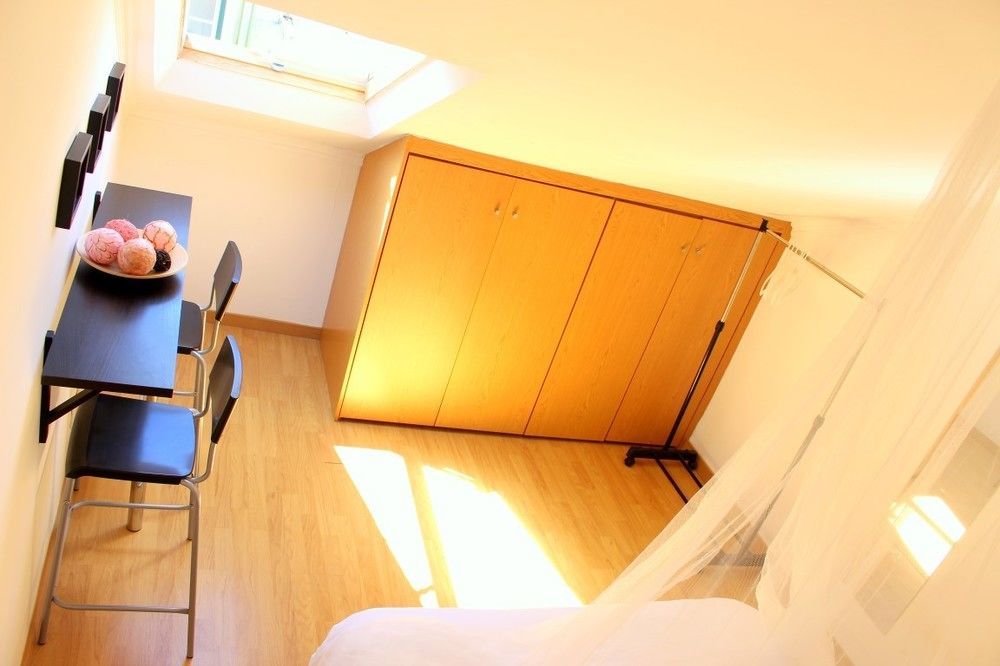 Bica Mini Hostel Lisboa Eksteriør billede